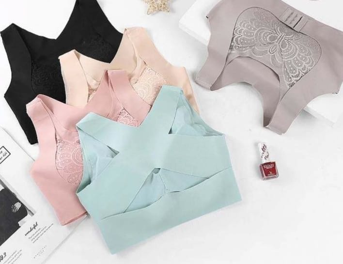 Butterfly Lace Front-Closure Wireless Lift Bra